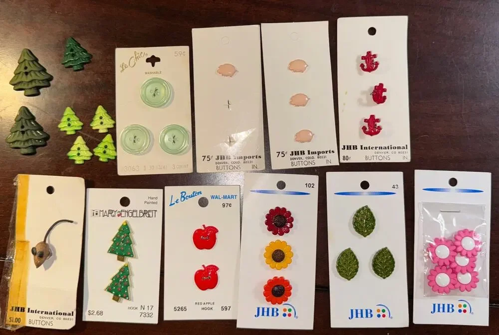Lot of NEW Novelty Buttons JHB Mary Engelbreit Le Chic Le Bouton mouse pig apple
